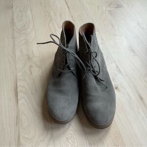 Women grey/taupe flat ankle shoes.